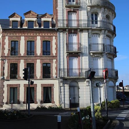 Appartement Grand Confort Bord De Mer Rez-De-Chaussee Residence La Vague 울가트 외부 사진
